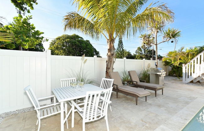 Tarpon Pointe 2 Bedroom Home by RedAwning - Photo 26