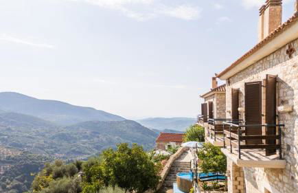 Mountain Oasis - Pool & Playground near Neda Falls - Foto 50