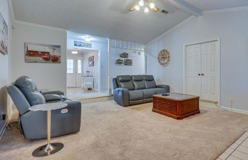 Lovely Decatur Home with Yard about 6 Mi to Town! - Foto 6