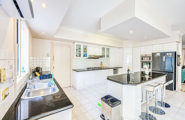 StayAU Expansive 7BR Villa Warrandyte - Foto 17