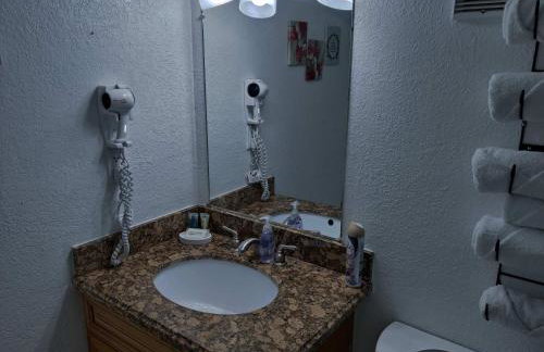 Beautiful 2-Bedroom Condo Near Universal and other Orlando Attractions, King Bed & Wi-Fi - Foto 27