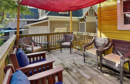 Yellow Belle on Avenue L - Foto 17