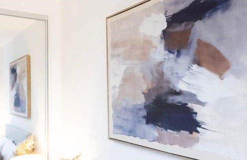 Modern 1BR Apt - Sleeps 4 - Parking - Balcony - Foto 30