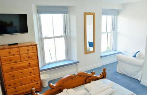 Fabulous 2 Bed Cottage - Outstanding Sea Views - Foto 10
