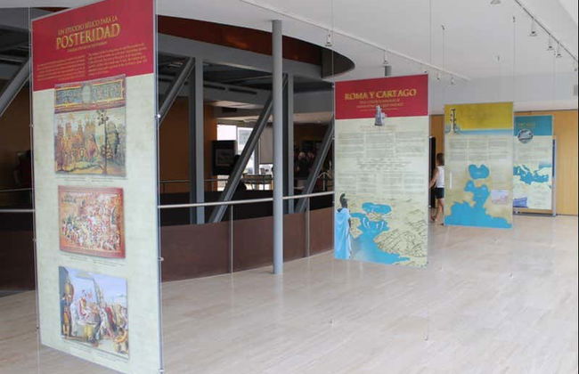 Entrada al Centro de Interpretación de la Muralla Púnica - Foto 2