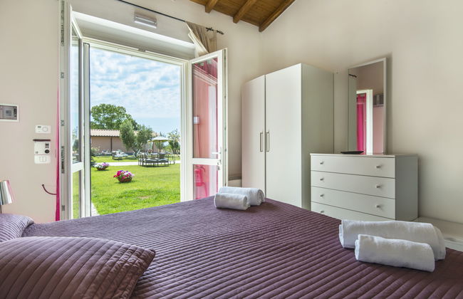 Marina Velca - Foto 19