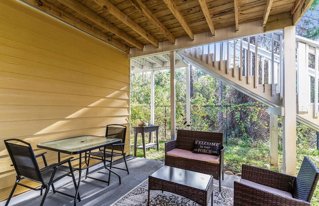 Villas at Island Club Community, Pools, Jacuzzi and More! - Photo 13