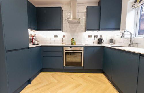 Charming Home in Bromsgrove - Perfect for Groups - Foto 46