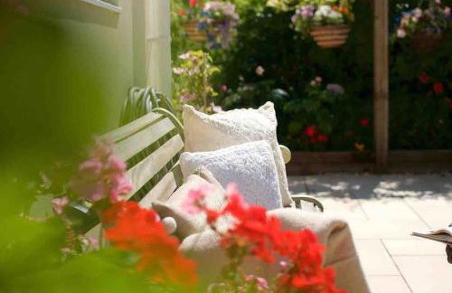 Canal view 2 bedrooms end of terrace - Foto 24