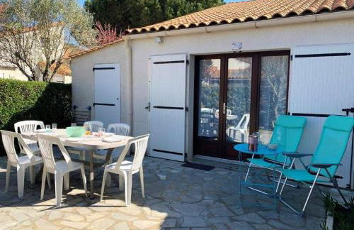 La Palmyre - PETITE VILLA MITOYENNE -PISCINE COLLECTIVE- PROCHE CENTRE - Foto 14