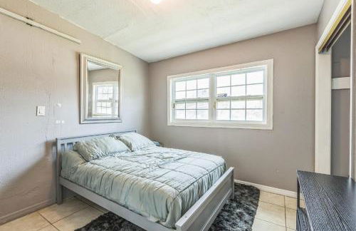 Amazing 'Hot Tub' Home Minutes To Hospitals & Beaches - Photo 28