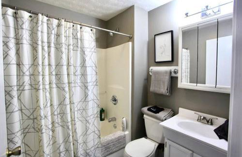 The Lounge - Downtown Chillicothe - Foto 8