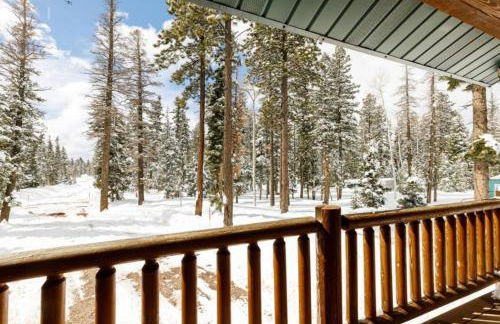 The Moccasin Lodge with Hot Tub and Fire Pit Escape - Foto 17