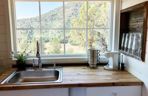 Angel's Landing Tiny East Zion & Bryce Canyon - Photo 12