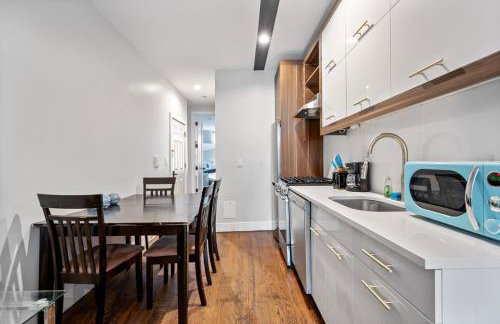 2 Queen Beds, TV's in Bedroom, Path to Manhattan - Foto 16