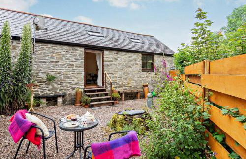 Tiptoe Barn - Photo 1