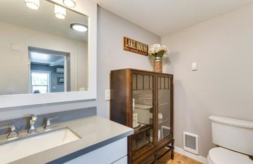 Gorgeous Long Lake Home with Dock, Kayak, SUP and More - Foto 19