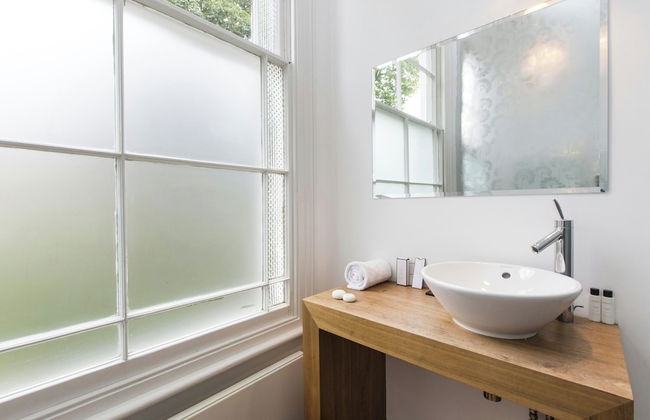 Leamington Road Villas II by Onefinestay - Photo 23