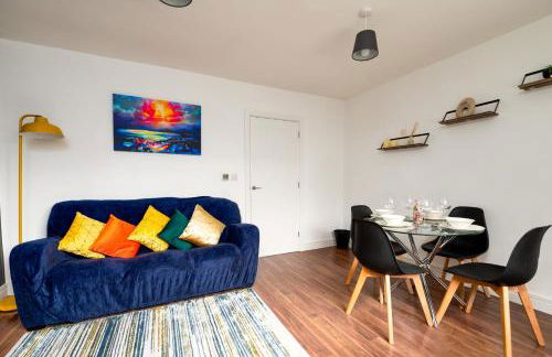 Ideal 2 Bedroom Ground floor Apartment By Jesswood Properties for Contractors & Business, Free Parking and Wifi - Foto 1