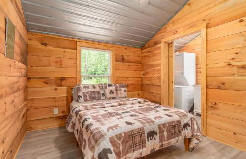 Modern Cabin in the Woods with Hot Tub - Photo 4