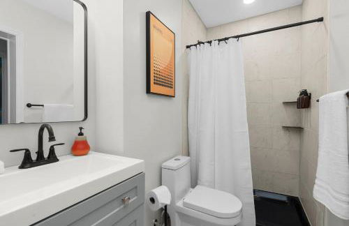 The Bauhaus - 4BR,3BA ,Families , Ample Parking - Foto 40