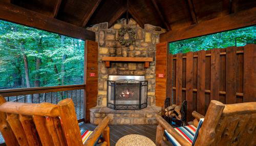 Rustic Family Getaway - Pool Table, Hot Tub, Pets, Great Location - Foto 2