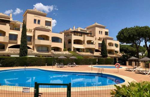 Gorgeous Apartment located in Elviria Marbella - Photo 5