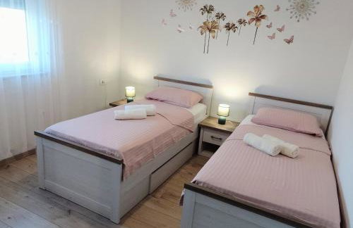 Apartman Josy with gorgeous garden - Foto 13