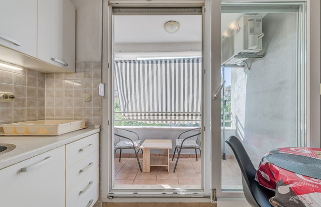 Charming Apartment With Balcony With the sea View - Photo 8