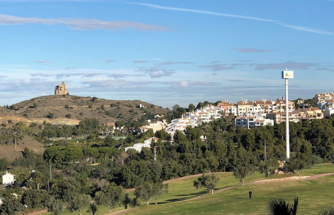 Apartment - Sleeps 4 - Parking - Garden - Pool - Foto 11