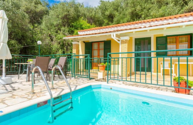 Sofia Large Private Pool Walk to Beach Sea Views A C Wifi Car Not Required - 1552 - Photo 37