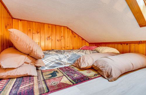 Lakefront Home with Seasonal Dock in Limerick! - Foto 7