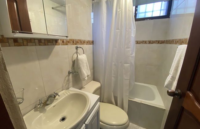 9DR 3-bedroom Apartment Near Monumental Area - Photo 10