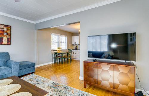 Clawson Home with Garage Walk to Stores and Dining - Photo 5