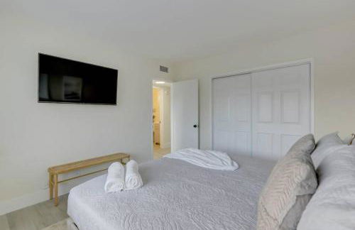 2BR Coastal Getaway! - Foto 3