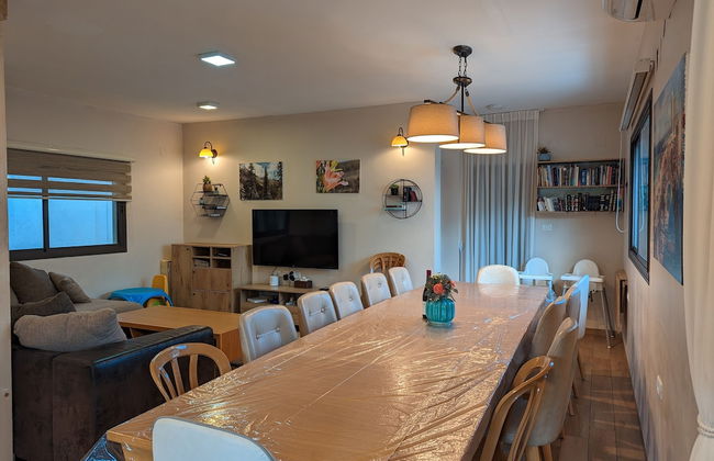 Villa BaGalil 5BR Retreat by Sea N' Rent - Foto 35