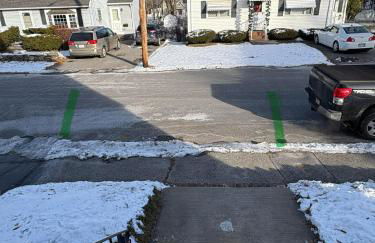 Comfortable 3-Bedroom in a Quiet Area - Photo 11