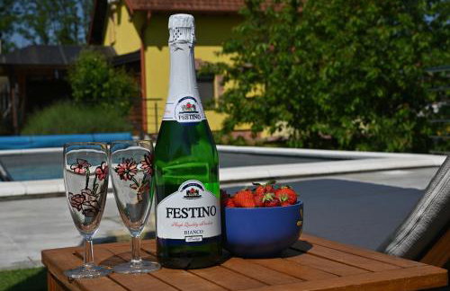 Iva's Place - Foto 57