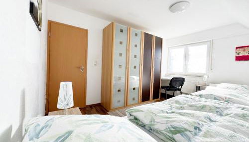 Gesamte Oberwohnung 3 Betten 2 Schlafzimmer - Photo 4, wardrobe