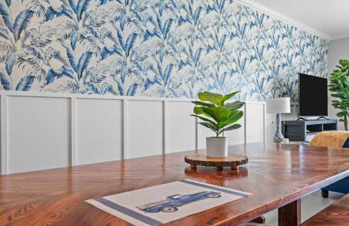 ☆Live on the Water! Lake Palmetto Palm w/ Patio - 10Min to Downtown & Beaches☆ - Foto 46