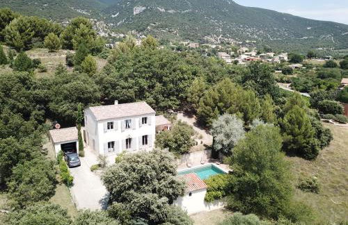 Maison de vacances avec piscine privative, Oustau des Oliviers vue dominante Colorado provençal - Foto 8