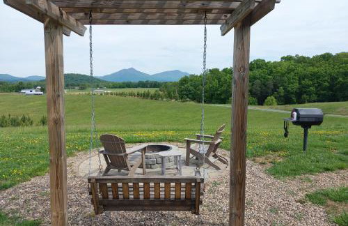 Bedford Cabin w/ Porch, 5 Mi to Historic District! - Foto 22