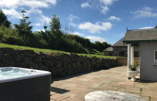 Rose Cottage with Hot Tub - Photo 17