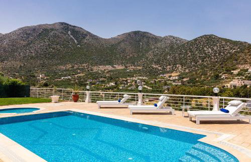 Promitheas Villa, with Pool & Heated Spa Whirlpool, By ThinkVilla - Foto 18