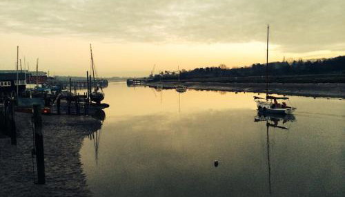 Charming Tudor riverside house - Foto 3