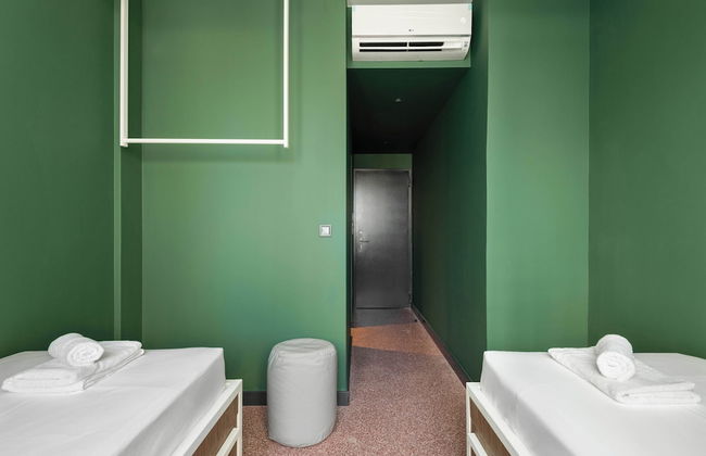 Zeus is Loose Hostel - Photo 7