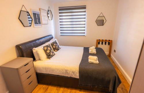 Paisley with Parking & Balcony - Pass the Keys - Foto 28