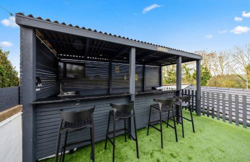 Elevated Escape - Hot tub, sauna, rooftop terrace - Foto 32