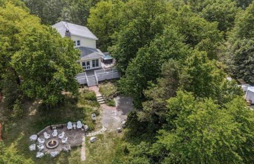 Coastal Cottage by Juniper Holiday + Home - Photo 42