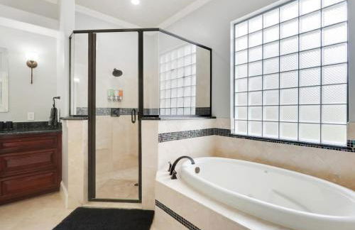 Luxury4000sqft Hot Tub Games Cinema FTWorth ATTST - Photo 28